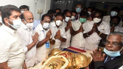 ஓபிஎஸை நம்பி ஏமாந்ததும் போதும்.. நடையை கட்டுவோம்.. அதிமுகவின் முக்கிய பிரமுகர் திமுகவில் இணைந்தார்..!