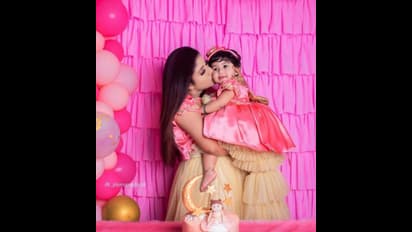 'ராஜா ராணி' ஆல்யா மானசாவின் செல்ல மகள்... ப்ரீ பர்த்டே போட்டோ ஷூட்..! ஐலா பேபி அவ்வளவு அழகு..!