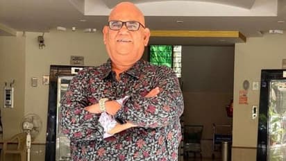 कोरोना पॉजिटिव आए सतीश कौशिक की बिगड़ी तबीयत, घर में थे क्वारंटीन, अब अस्पताल में कराना पड़ा एडमिट