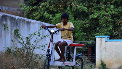 ಕೊಪ್ಪಳ: ಲಾಕ್‌ಡೌನ್‌ನಲ್ಲಿ ಬ್ಯಾಟರಿ ಸೈಕಲ್‌ ಕಂಡುಹಿಡಿದ ಬಾಲಕ..!