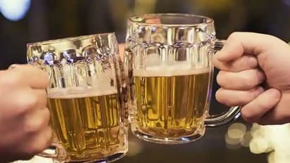 ಸ್ಯಾನಿಟೈಸರ್ನಿಂದ ಮದ್ಯ ತಯಾರಿ : 6 ಮಂದಿ ಬಂಧನ