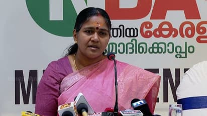 'നെഞ്ചുലച്ച കാഴ്ച, പെൺകുട്ടികൾ പറക്കട്ടെയെന്ന് പരസ്യം മാത്രം പോരാ'; ആദിത്യയുടെ വേദന പങ്കുവെച്ച് ശോഭ സുരേന്ദ്രൻ