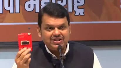 మీ గుట్టంతా కలిపి నా దగ్గర 6.3 జీబీ వుంది: ఉద్ధవ్ సర్కార్పై ఫడ్నవీస్ సంచలనం