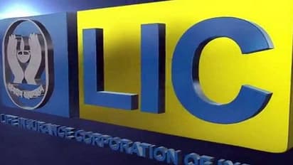 ബാങ്കുകളും ഓഫീസും കയറിയിറങ്ങേണ്ട, എൽഐസി പ്രീമിയം അടയ്ക്കാം ഫോണിലൂടെ