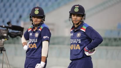 വനിതാ ക്രിക്കറ്റ് താരങ്ങളുടെ വാര്ഷിക കരാറുകള് പ്രഖ്യാപിച്ച് ബിസിസിഐ, ഗ്രേഡ് എയില് മൂന്ന് താരങ്ങള്