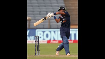 India vs Sri Lanka 2021: Indian team departs with Krunal Pandya in isolation