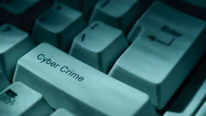 మూలికా వైద్యం ఫార్ములా పేరుతో వైద్యురాలికి 42 లక్షలు టోకరా.. నిందితుడు నైజీరియనే... !