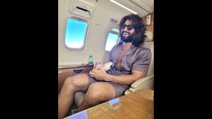 కరణ్‌ జోహార్‌ పార్టీలో విజయ్‌ దేవరకొండ, సారా, పూరీ, ఛార్మి హంగామా..అనన్య మిస్సింగ్‌..ఏంటీ కథ!