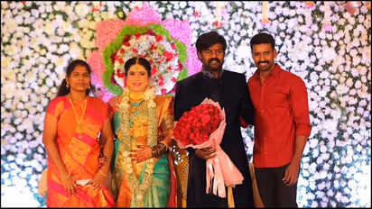 திருமணத்தை ரகசியமாக செய்தாலும்... சீமந்தத்தை தடபுடலாக செய்த ஆர்.கே.சுரேஷ்..! பிரபலங்கள் நேரில் வாழ்த்து!