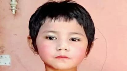 पापा की जान बचाने को बच्ची ने सेना से बोला झूठ, तिलमिलाए जवानों ने 7 साल की मासूम को मार दी गोली