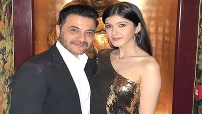 संजय कपूर की बेटी ने पहनी इतनी महंगी बिकिनी, इतने पैसों में आप खरीद लेंगे 2 तोला सोना