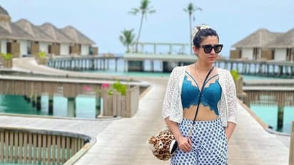 ক্যামেরার সামনে ঐন্দ্রিলাকে আষ্টেপৃষ্ঠে জড়িয়ে ধরে হট পোষ্ট, একান্তে প্রেমিকার জন্মদিন পালন অঙ্কুশের