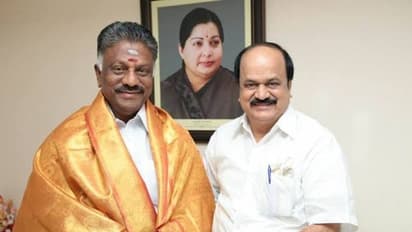 சசிகலாவை அதிமுகவில் சேர்ப்பது பற்றி ஓபிஎஸ் பேசியது சரிதான்.. அதகளப்படுத்தும் ஜே.சி.டி.பிரபாகர்..!