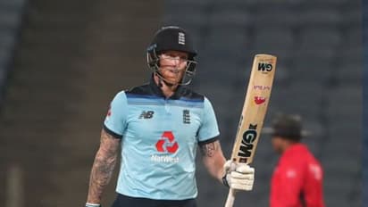 బాల్ కి ఉమ్ము రాసిన బెన్ స్టోక్స్.. అంపైర్ వార్నింగ్.