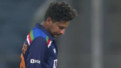 IPL 2021 - হাটুতে গুরুতর চোট, মাঠের বাইরে অন্তত ৪-৬ মাস - খাদের মুখে কুলদীপের ক্রিকেট কেরিয়ার