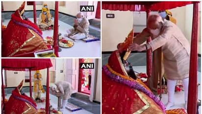 'മനുഷ്യകുലം കൊവിഡ് മുക്തമാകാൻ കാളിയോട് പ്രാർത്ഥിച്ചു': ജഷോരേശ്വരി ക്ഷേത്രം സന്ദര്ശിച്ച് മോദി