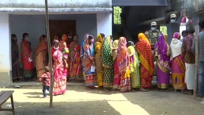 गुजरात में 5 साल में बढ़े 3 लाख 60 हजार पुरूष वोटर्स, मगर पिछले चुनाव में 7 लाख से अधिक ने नहीं दिया था वोट