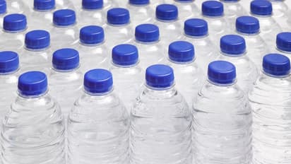 Bottled Water Price : കുപ്പിവെള്ളത്തിന്‍റെ വിലനിയന്ത്രണം തടഞ്ഞ സിംഗിൾബെഞ്ച്  ഉത്തരവിന് സ്റ്റേയില്ല