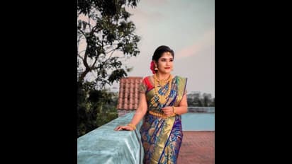 பட்டு சேலையில்... மணமகளாக மாறிய பேரழகி... 'பாரதி கண்ணம்மா' சீரியல் நடிகை ஸ்ருதியின் லேட்டஸ்ட் போட்டோஸ்!