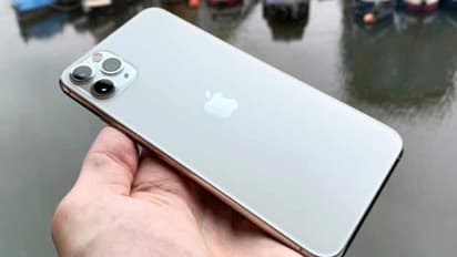 ഒരു മാസം വെള്ളത്തില് കിടന്നിട്ടും, ഒന്നും പറ്റാതെ ഐഫോണ് 11.!