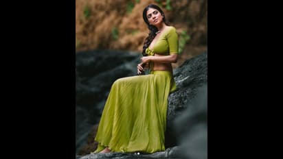 பள்ளி நாட்களில் ஃபேன்சி டிரஸ் காம்பிடேஷனில் கலக்கிய மாளவிகா மோகனன்..! கியூட் புகைப்படத்திற்கு குவியும் லைக்ஸ்!