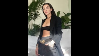 சிறிய வயதில் குட்டி தேவதை போல் இருக்கும் எமி ஜாக்சன்..! வைரலாகும் அரிய புகைப்படம்..!