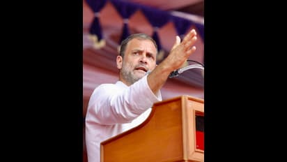 ஒற்றை தேசம் தேவையில்லை... அதிமுக மாஸ்க் அணிந்து செயல்படுகிறது... சேலத்தில் ராகுல் காந்தி பேச்சு!