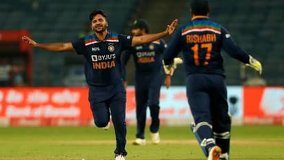 T20 World Cup: ಅಕ್ಷರ್ ಪಟೇಲ್ ಬದಲಿಗೆ ಟೀಂ ಇಂಡಿಯಾಗೆ ಸ್ಟಾರ್ ಆಲ್ರೌಂಡರ್ ಶಾರ್ದೂಲ್ ಠಾಕೂರ್ ಎಂಟ್ರಿ..!