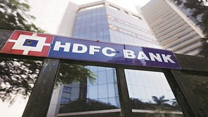 HDFC வாடிக்கையாளர்கள் 100 பேர் வங்கி கணக்கில் தலா ரூ.13 கோடி... வங்கி ஊழியர்கள் அதிர்ச்சி!!