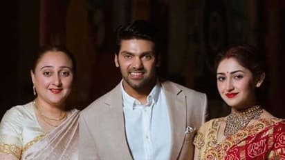 ஆர்யாவை புகழ்ந்து தள்ளிய மாமியார்..! ஏன் தெரியுமா?