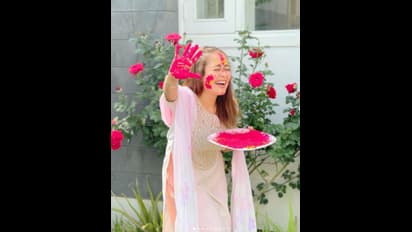 KGF ಗಾಯಕಿಯ ಹೋಳಿ ಸಂಭ್ರಮ: ಪತಿಯ ಜೊತೆ ಮೊದಲ ಹಬ್ಬ