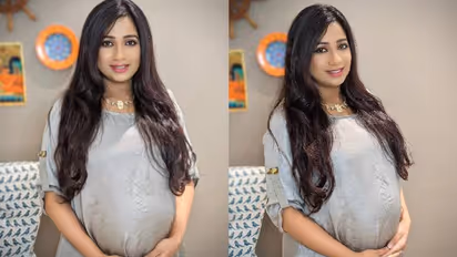 'ഇത് ദൈവികം'; ഗര്‍ഭകാല ചിത്രങ്ങള്‍ പങ്കുവച്ച് ശ്രേയ ഘോഷാല്‍