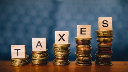 Income Tax Rule Change:ರಾಷ್ಟ್ರೀಯ ಪಿಂಚಣಿ ಯೋಜನೆಯಲ್ಲಿ ಹೂಡಿಕೆ ಮಾಡಿದ್ರೆ 3 ತೆರಿಗೆ ಲಾಭ; ಯಾರಿಗೆಲ್ಲ ಸಿಗುತ್ತೆ ಈ ಪ್ರಯೋಜನ?