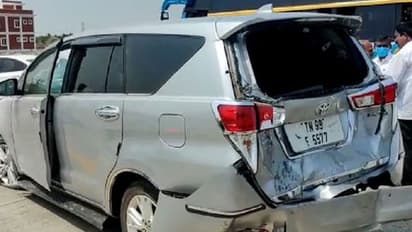 பிரதமர் மோடி நிகழ்ச்சிக்கு சென்ற போது அமைச்சர் எஸ்.பி.வேலுமணியின் கார் விபத்து..!