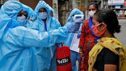 তিন মাস স্বস্তির পর আবারও চোখ রাঙাচ্ছে করোনা, ২৪ ঘণ্টায় মৃত্যুর সংখ্যা ৩৫০ ছাড়ালো