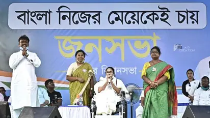 সিঙ্গুরের সভা থেকে পুরোনো স্মৃতি উস্কে দিলেন মমতা, তোপ বিজেপি-সিপিএমকে, ভোট বাক্সে প্রভাব পড়বে কি