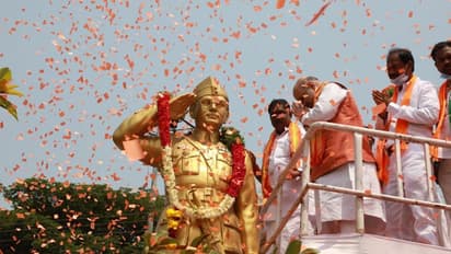 पुडुचेरी और तमिलनाडु में कुछ ऐसे अंदाज में दिखे अमित शाह, देखें कुछ तस्वीरें