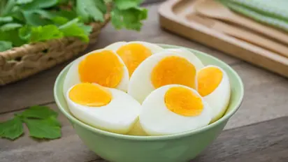 മുടിയുടെ വളർച്ചയ്ക്ക് കഴിക്കേണ്ട ആറ് ഭക്ഷണങ്ങൾ