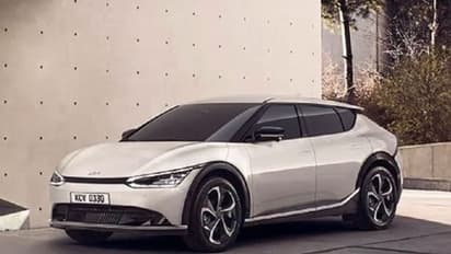 4నిమిషాల చార్జింగ్ తో 100కి.మీ మైలేజ్ ఇచ్చే కియా కొత్త కార్ వచ్చేసింది.. కొత్త లోగో, ఫీచర్స్ చూసారా..