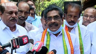 യുഡിഎഫ് യോഗത്തിൽ മുല്ലപ്പള്ളി പങ്കെടുക്കില്ല; കെപിസിസിക്ക് മുന്നിൽ കെ സുധാകരന് വേണ്ടി പോസ്റ്റര് പ്രതിഷേധം