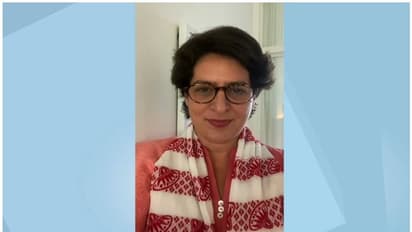 പൊലീസ് കസ്റ്റഡിയില് പ്രിയങ്ക നിരാഹാരം തുടങ്ങി ; സിതാപുർ ഗസ്റ്റ്ഹൗസിന് മുന്നില് നൂറുകണക്കിന് പ്രവര്ത്തകര്