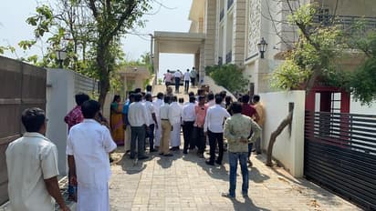 అమిత్ షా కుమారుడి ఆస్తులపై ఉదయనిధి వ్యాఖ్యలు:  స్టాలిన్ అల్లుడి ఇంట్లో ఐటీ దాడులు