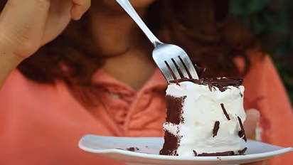 ದಿನದ ಆರಂಭ ಸಿಹಿ ತಿನ್ನೋ ಮೂಲಕ ಆರಂಭಿಸಿ, ಹೇಗಿರುತ್ತೆ ಆಮೇಲೆ ನೋಡಿ...!