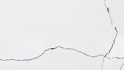 Tirupati: తిరుపతిలో కొత్త టెన్షన్.. బీటలు వారుతున్న ఇళ్లు.. భయాందోళనలో స్థానికులు..