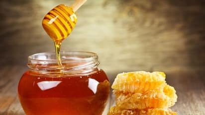 সকালে ঘুম থেকে উঠে খালি পেটে খান এই ৩ খাবার, এতেই বাড়বে আপনার Immunity