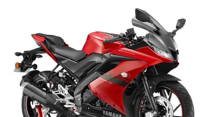 മെറ്റാലിക് റെഡ് കളര് ഓപ്ഷനില് യമഹ ആര്15 വി3.0