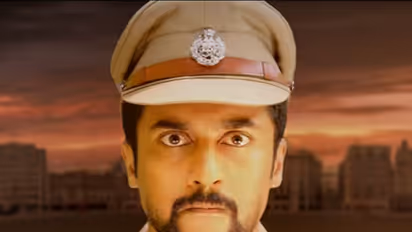 നടുറോഡില്‍ യുവാക്കളുടെ ബൈക്കഭ്യാസം; പൊട്ടിത്തെറിച്ച് സൂര്യ