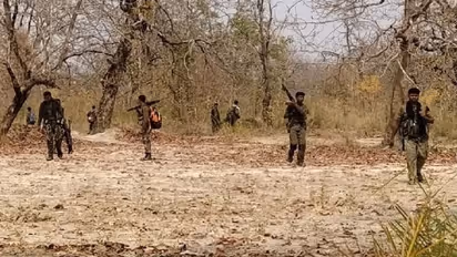 कांकेर में सर्चिंग पर निकले जवानों पर नक्सली अटैक, IED ब्लास्ट में एक जवान घायल, उल्टे पांव भागे माओवादी