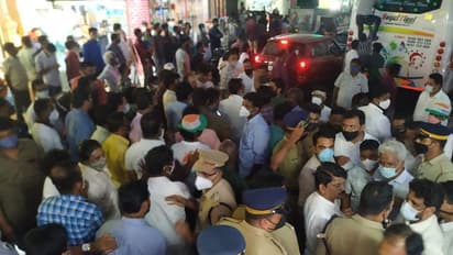 പോലീസിന്റെ ഇടപെടൽ ; ബേപ്പൂര് യുഡിഎഫ് സ്ഥാനാർത്ഥി നിയാസ് പരാതി നൽകി