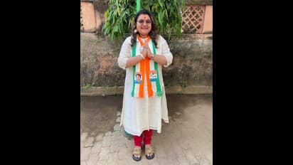 স্বামী বিজেপিতে, তৃণমূলে নাম লিখিয়ে আরামবাগ থেকে টিকিট পাওয়া সুজাতার সম্পত্তির পরিমান জেনে নিন